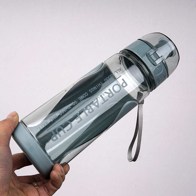 Double-Wall Insulated Portable Water Bottle - 570ml Leakproof Plastic Travel Bottle